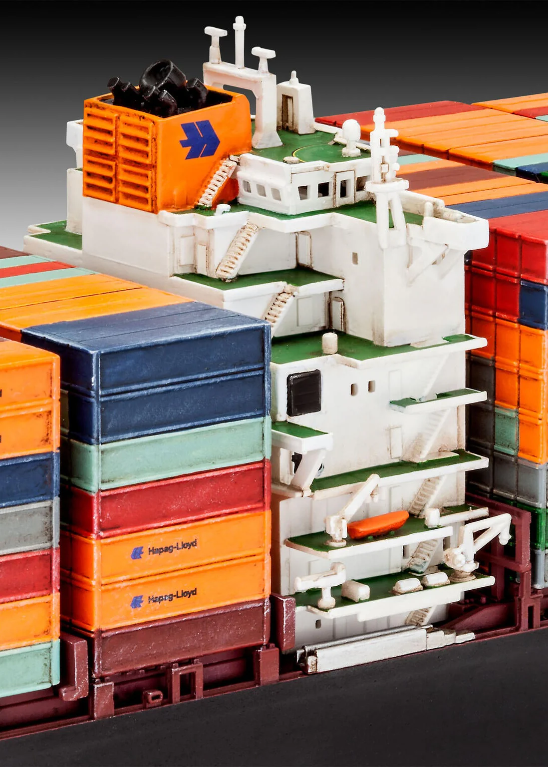 Container Ship "Colombo Express" Model Kit - Image 3