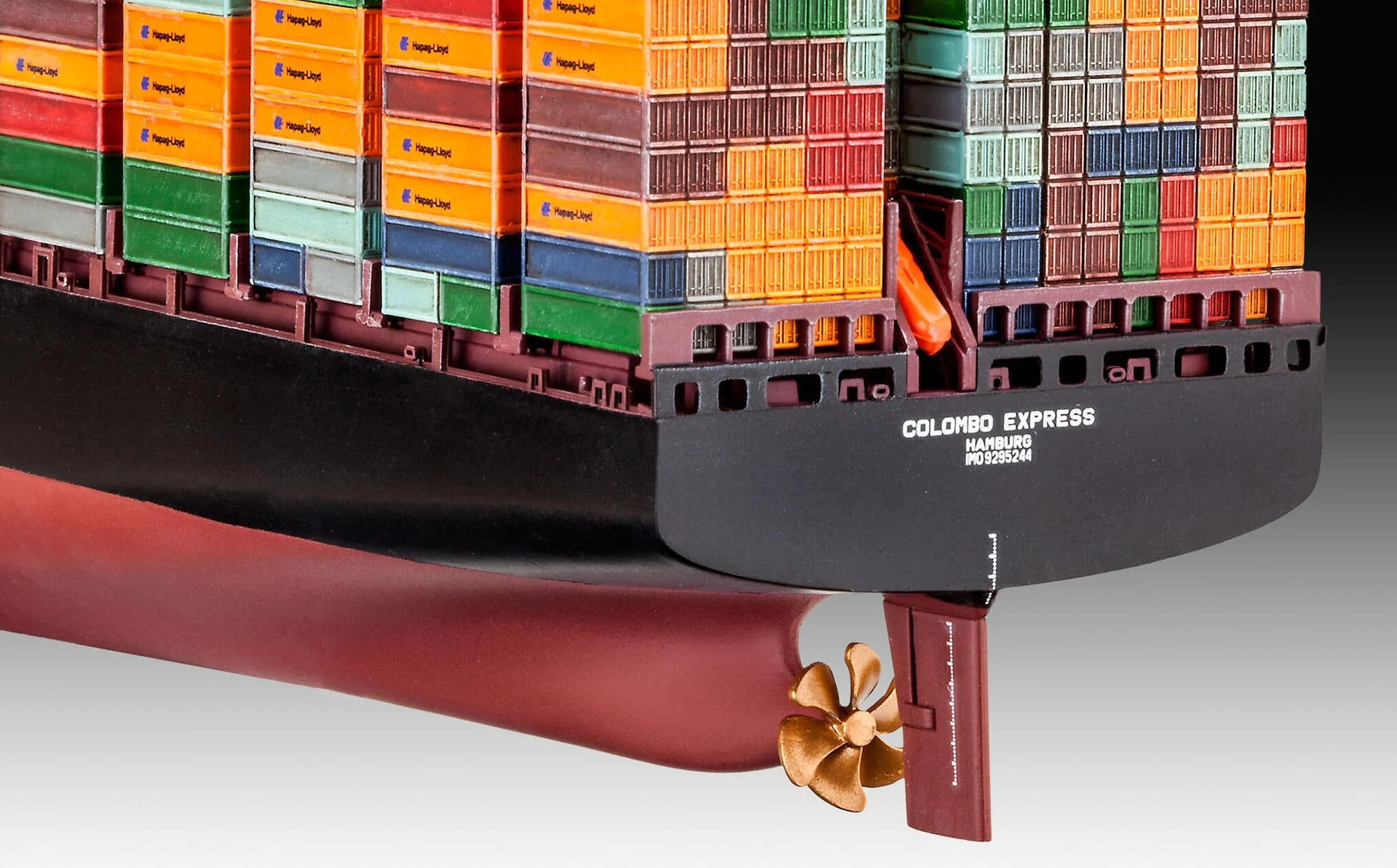 Container Ship "Colombo Express" Model Kit - Image 4