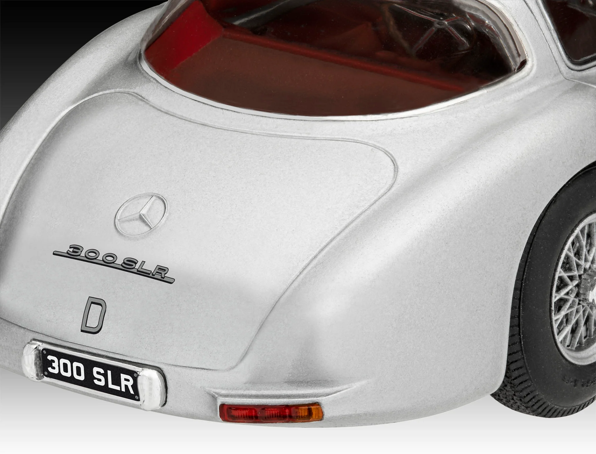 Gift Set Mercedes-Benz 300 SLR 70th Anniversary Model Kit - Image 5
