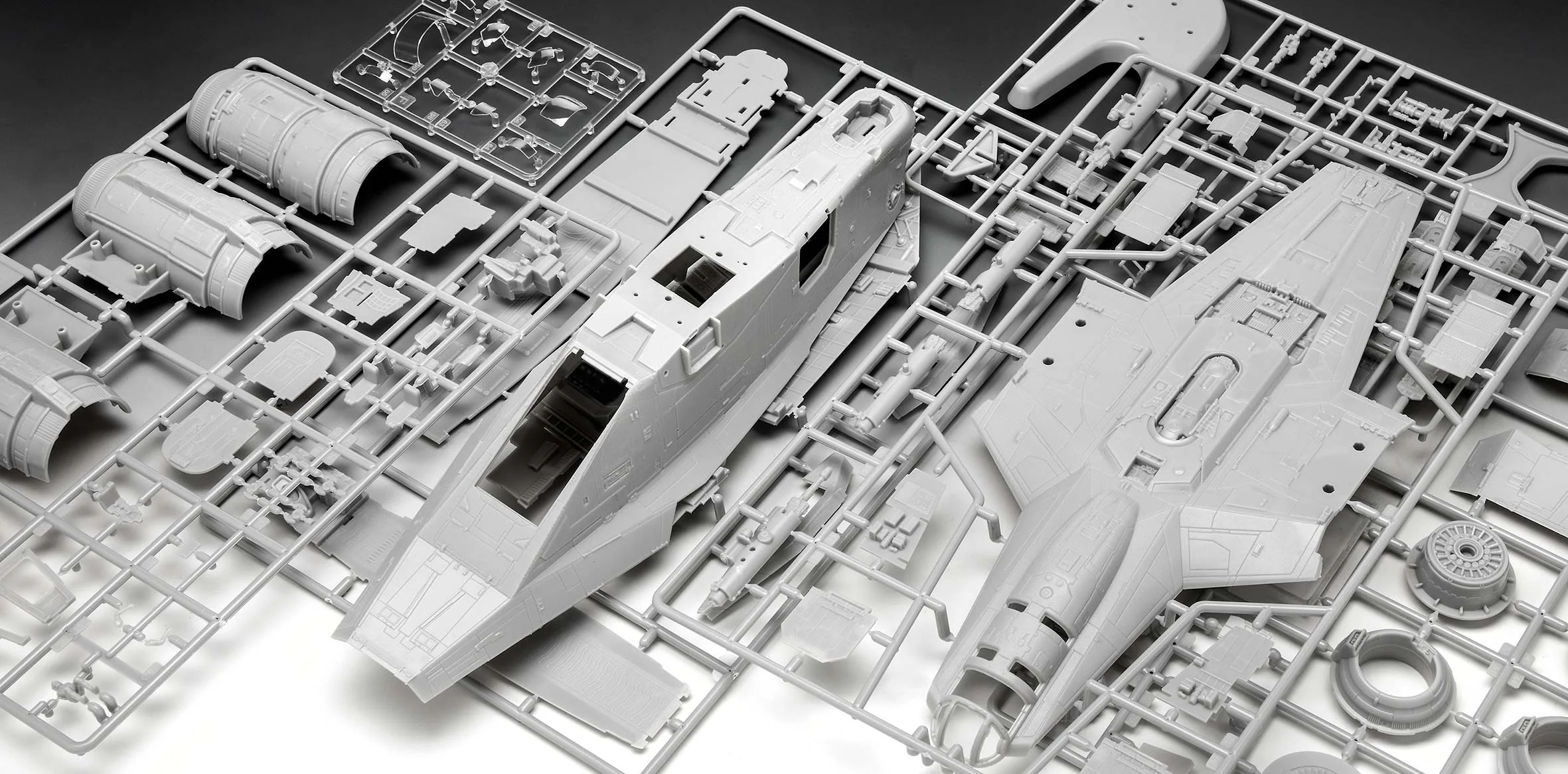 Star Wars The Mandalorian Razor Crest Platinum Edition (1:72) Model Kit - Image 9