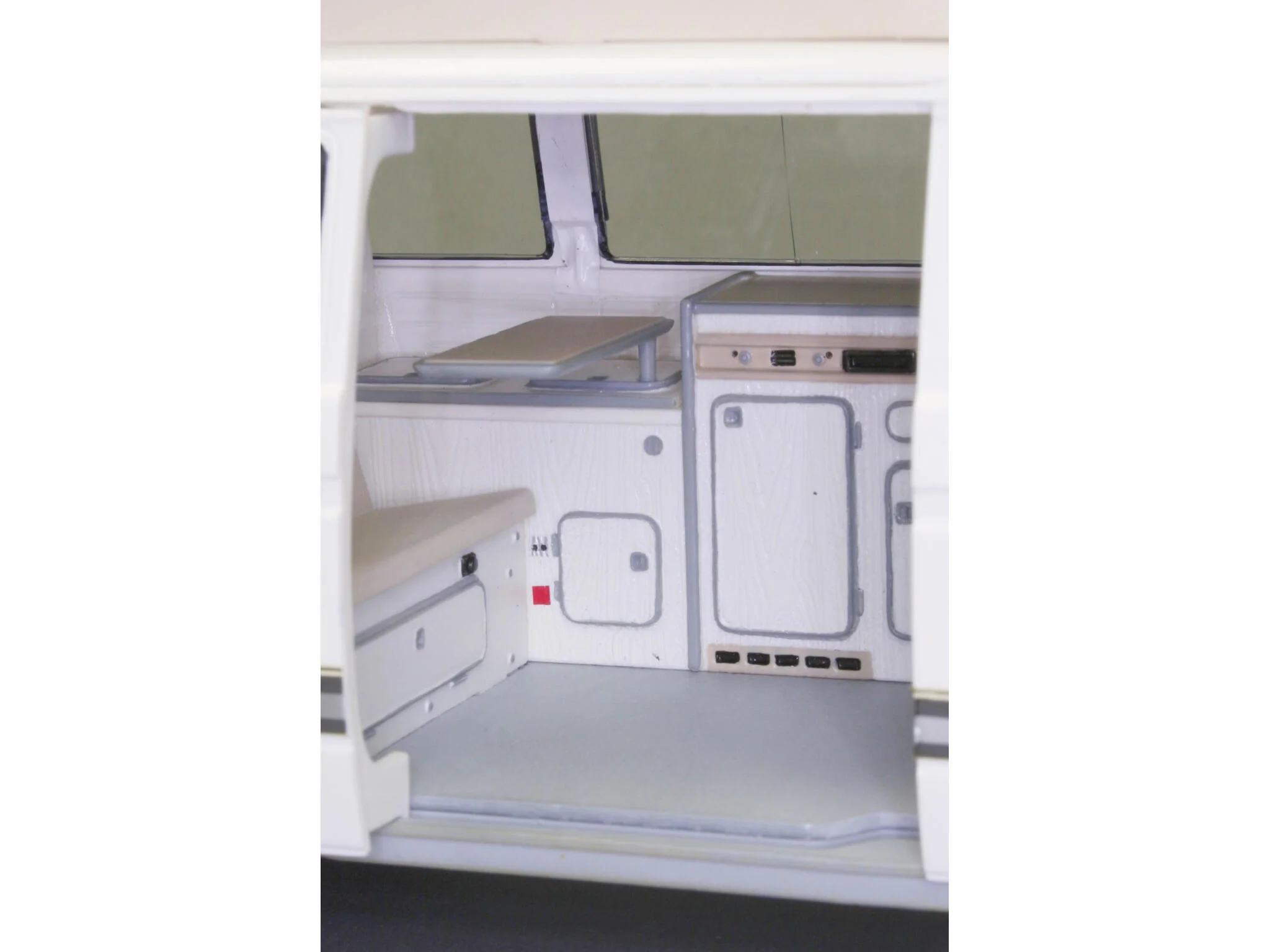 VW T3 Camper "Westfalia Joker" Model Kit - Image 5