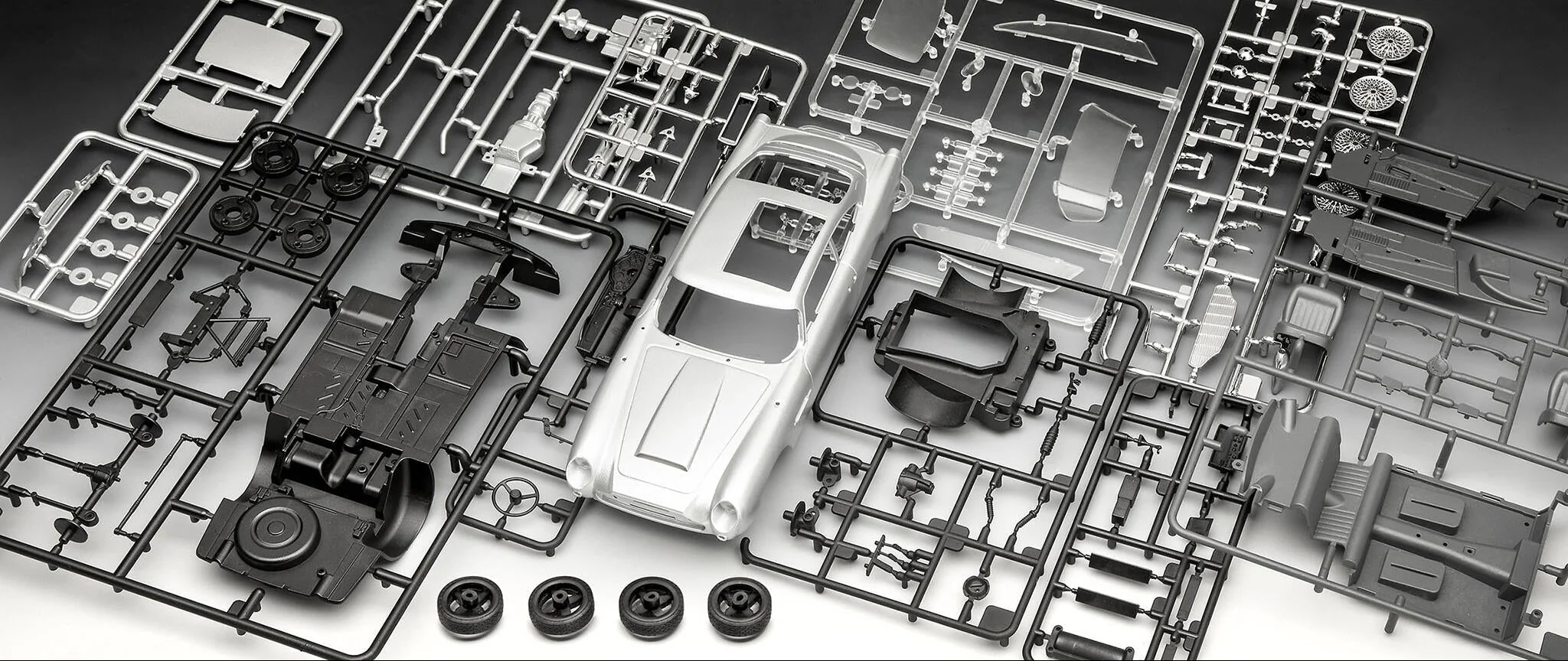 James Bond Aston Martin DB5 (Click System) Model Kit - Image 9
