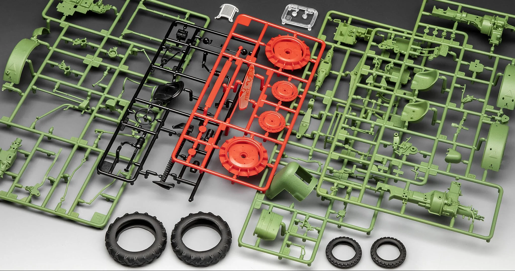 Fendt F20 Dieselroß Tractor (Click System) Model Kit - Image 8