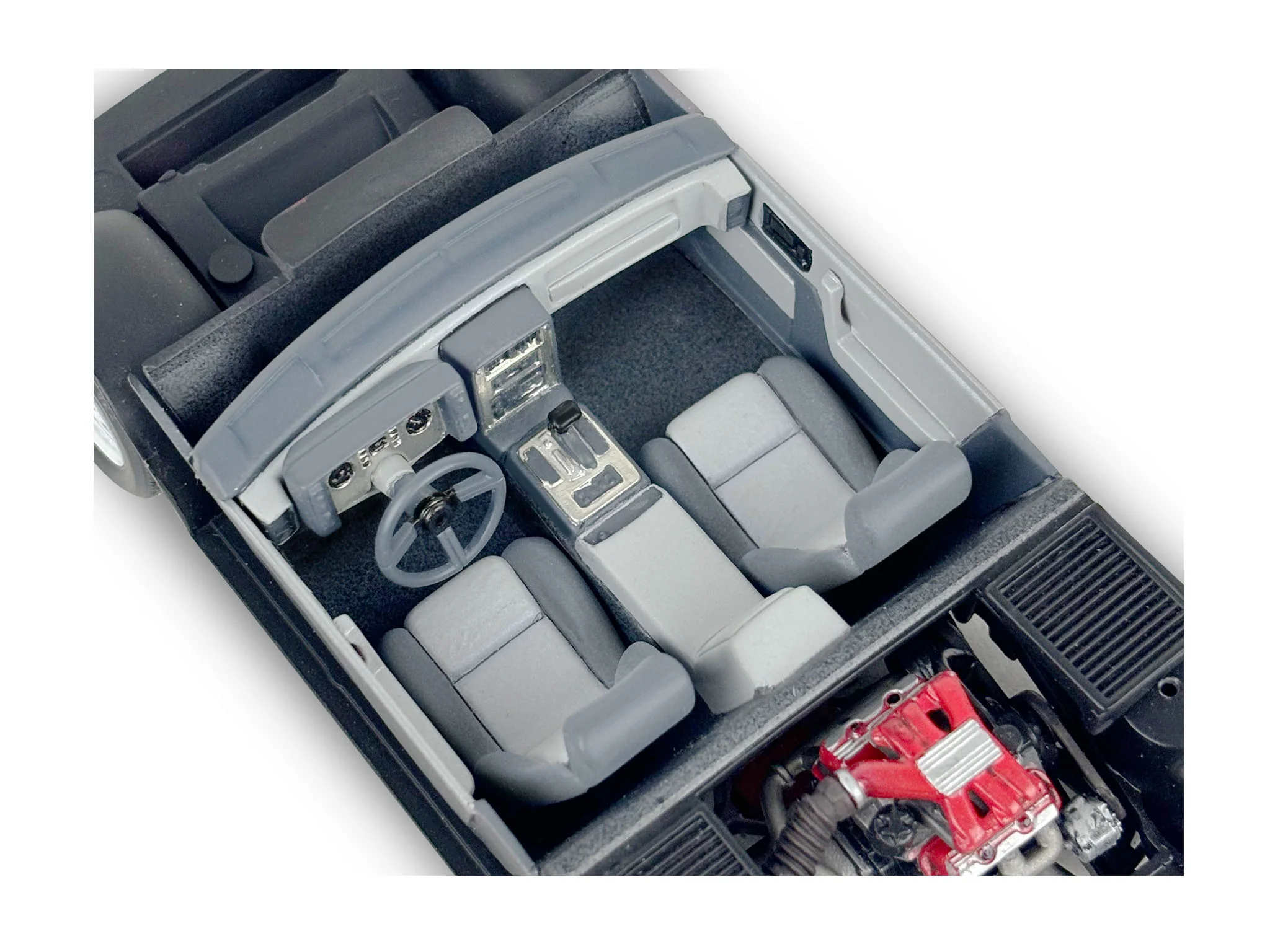 14573 1985 Pontiac Fiero GT Model Kit - Image 3