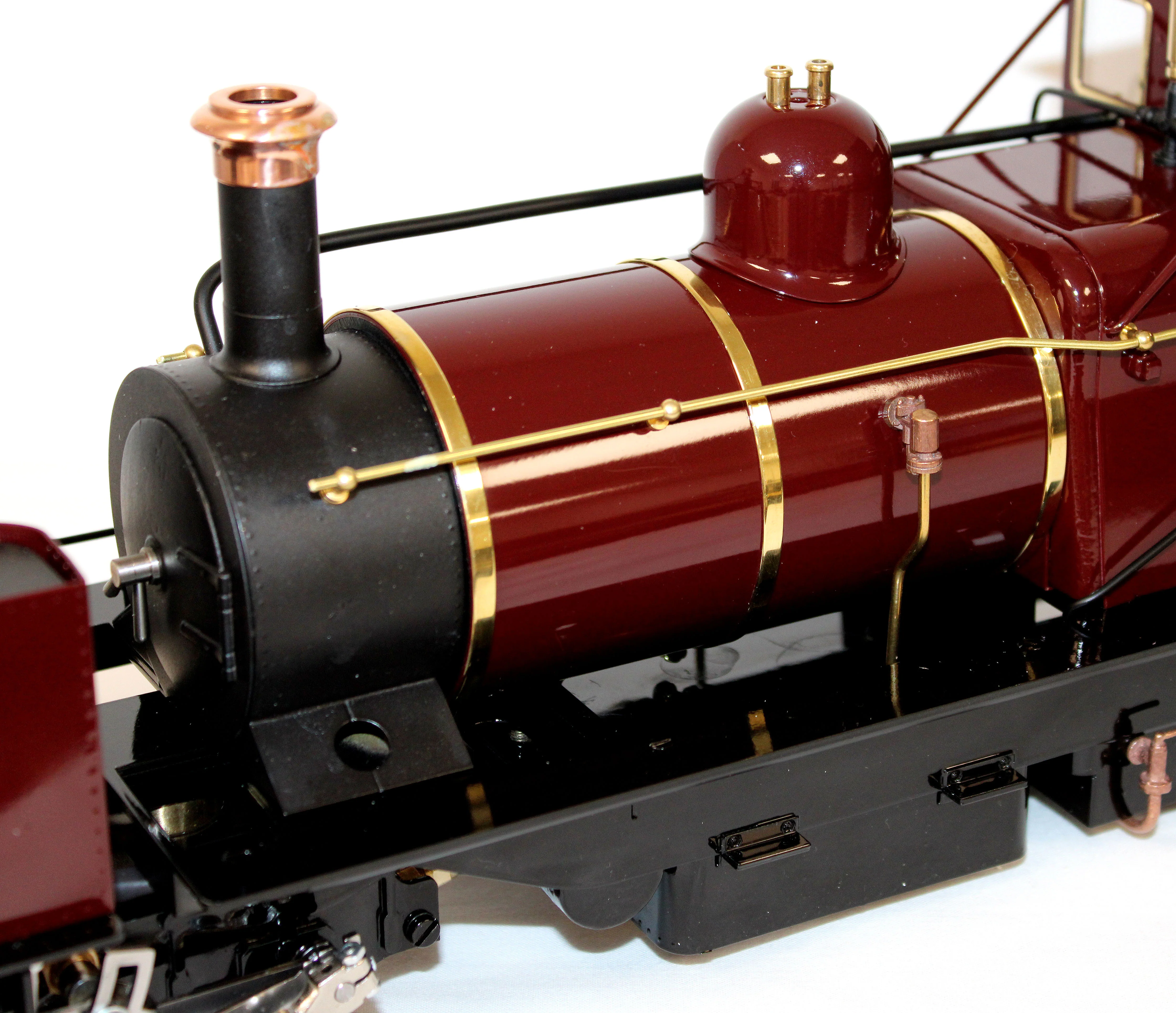 Class D 0-4-0 'Darjeeling Garratt' Fairlie Engine Maroon (Radio Control, Insulated Wheels) Steam Locomotive - Image 2