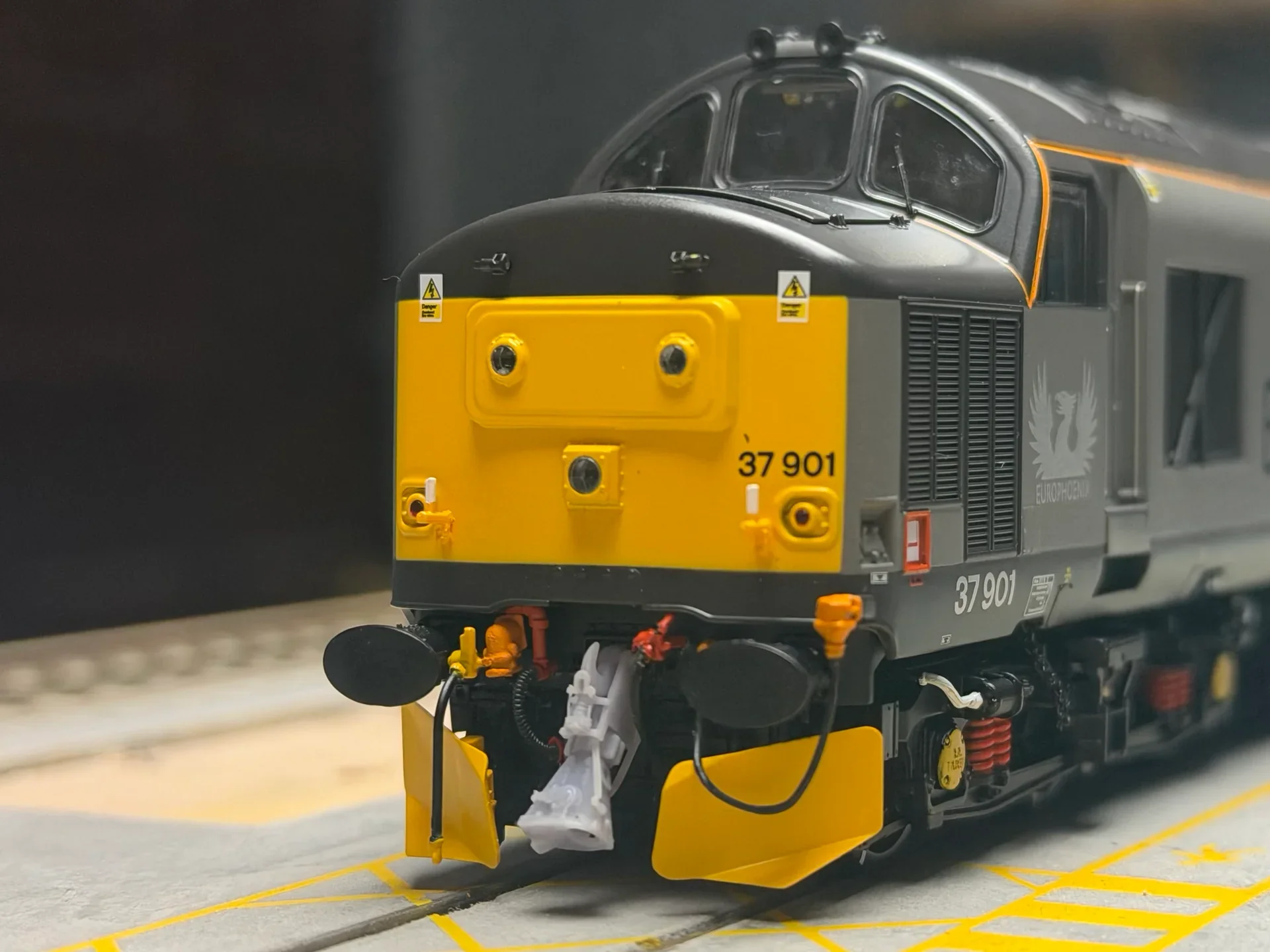 RRM178 OO Gauge Dummy Dellner Coupler (4 Pack) - Unpainted Model Kit - Image 7
