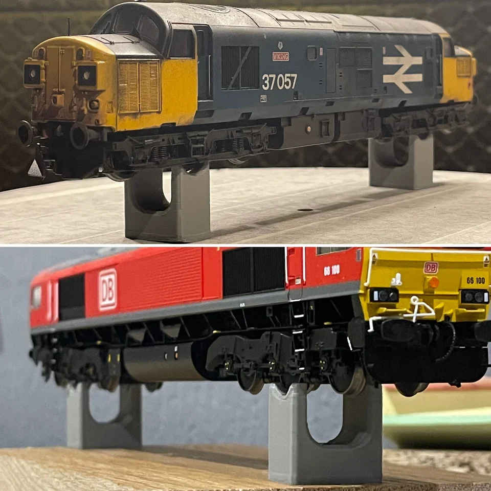 OO Gauge Weathering Stands (Pack of 4) - Image 2