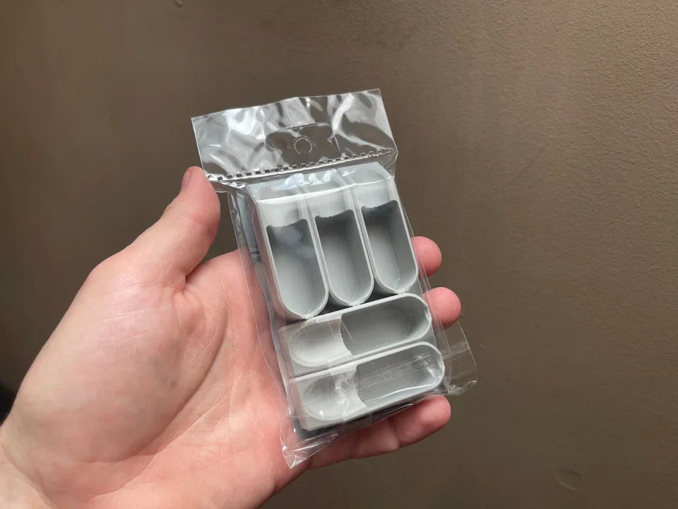 Brush & Water Caddy (Pack of 5) Model Kit - Image 3