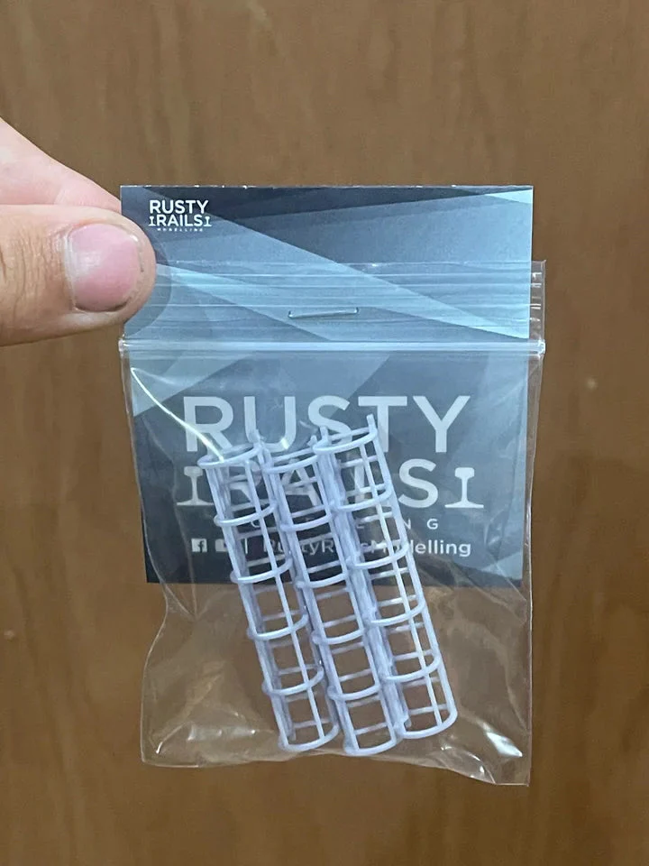 OO Gauge Industrial Ladders (Pack of 3) - Unpainted - Image 4