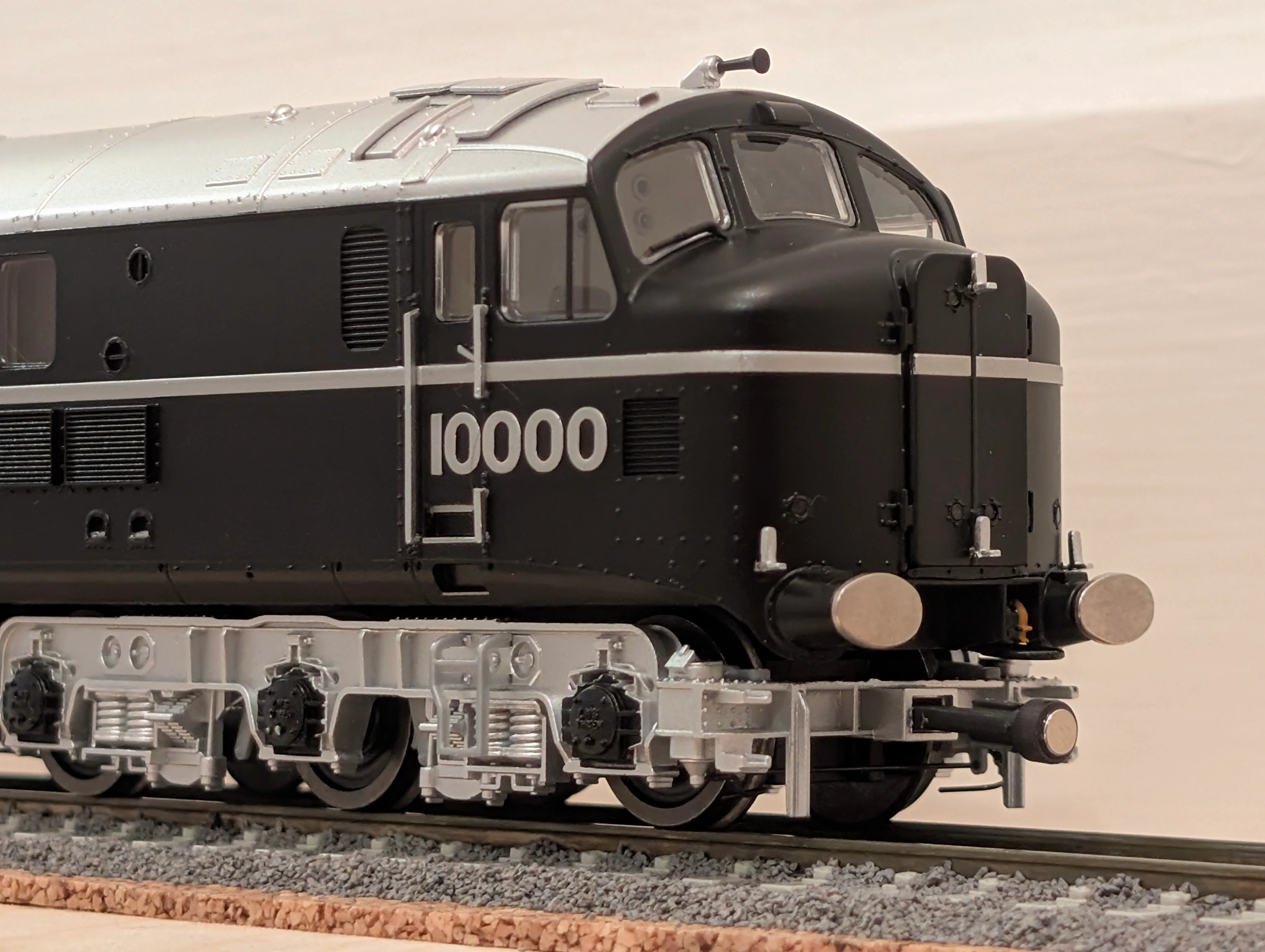 RRM180 OO Gauge Magnetic Couplings - 10mm Drawbar (14 Pack) - Image 16