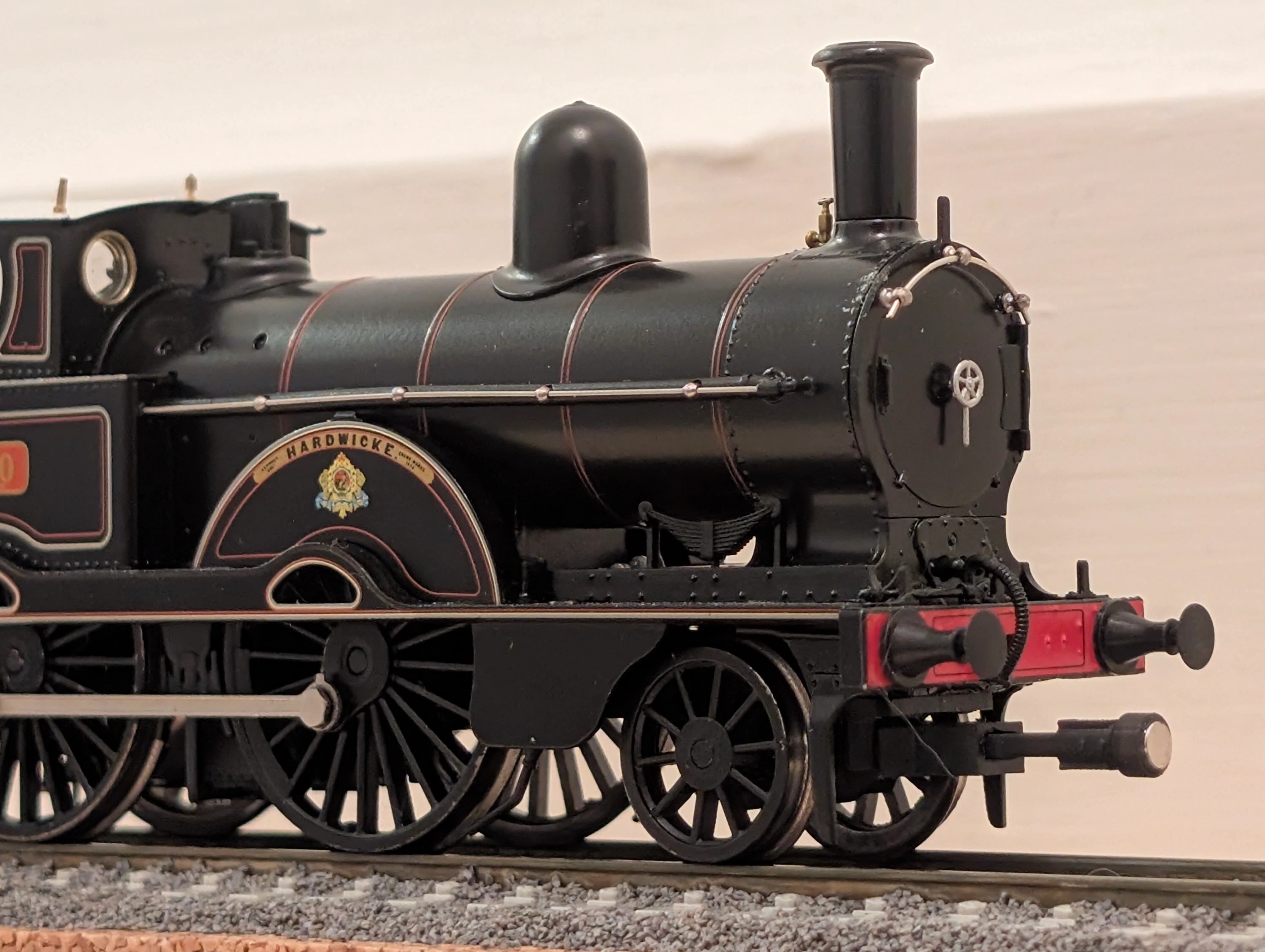 RRM180 OO Gauge Magnetic Couplings - 10mm Drawbar (14 Pack) - Image 5