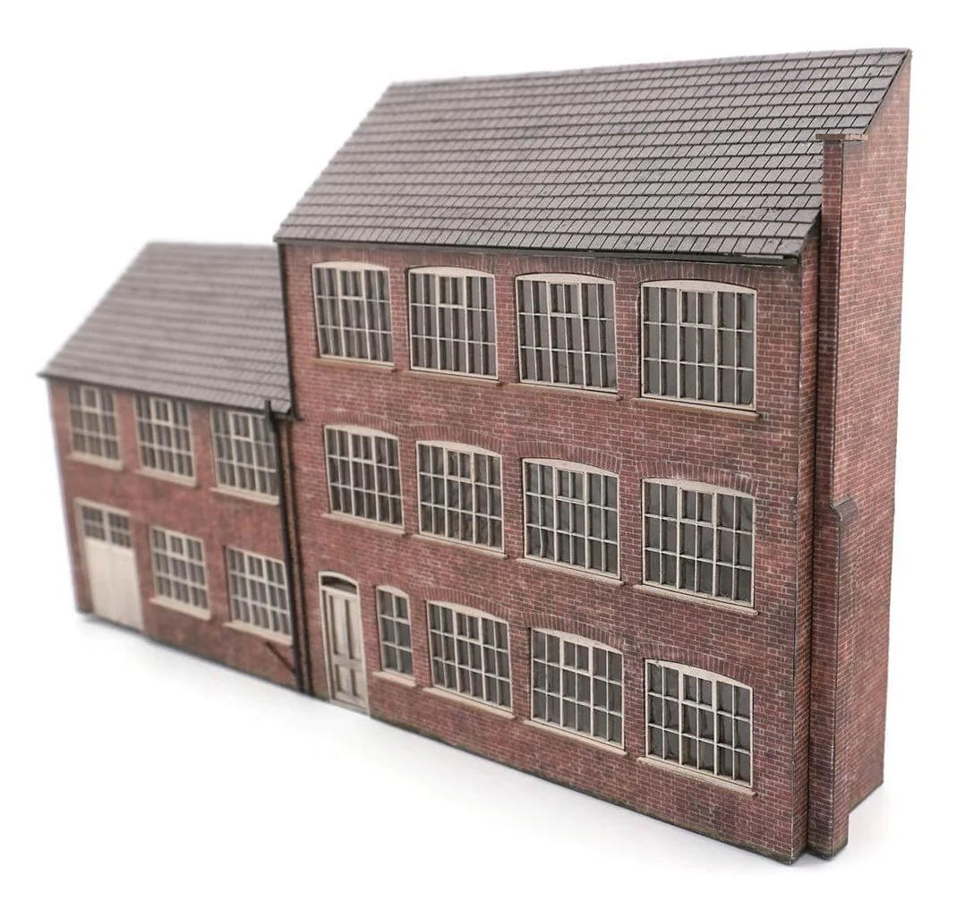 OO G.T.C. Engineering Works Model Kit - Image 2