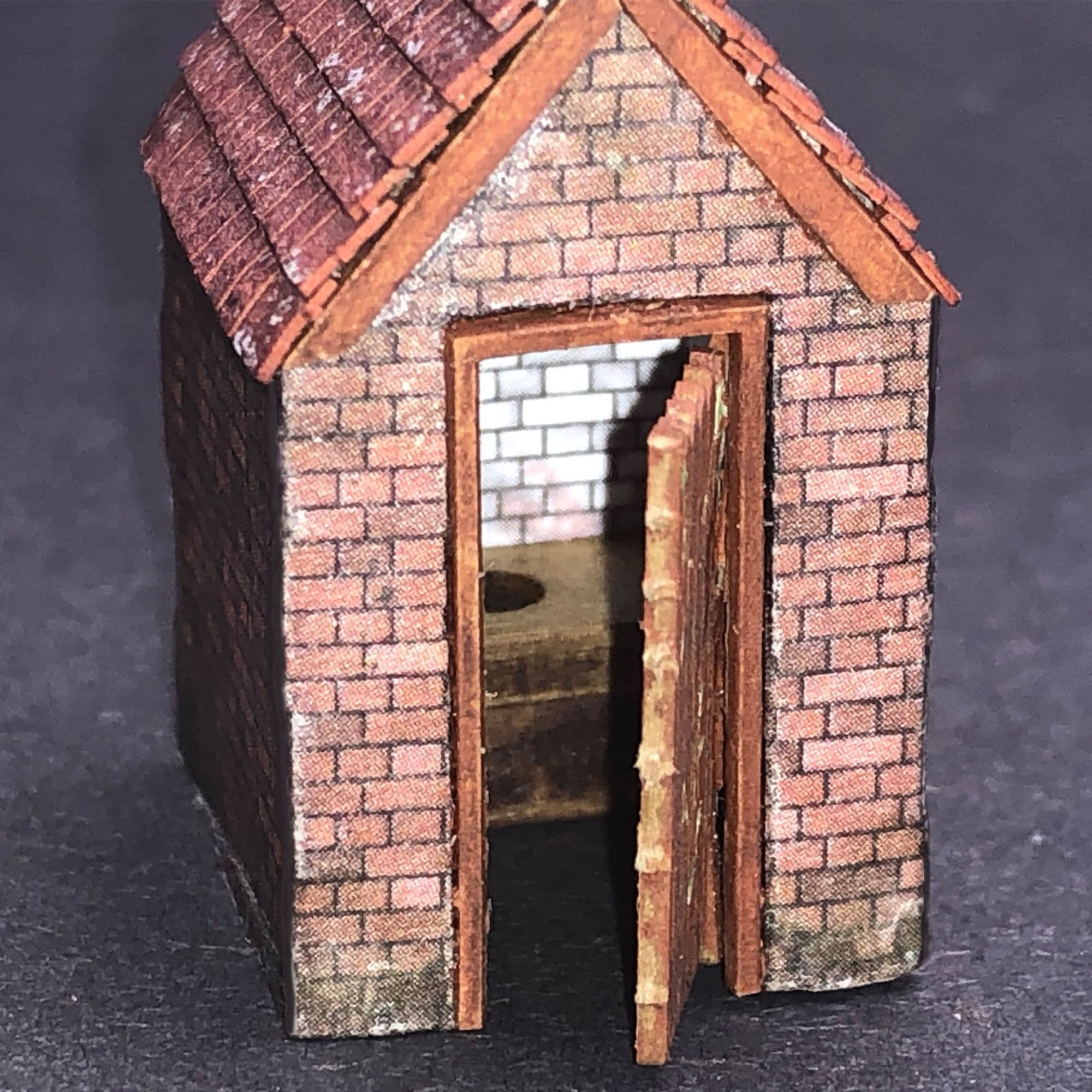 OO/HO Privy/Outhouse Model Kit (Pack of 2) - Image 3