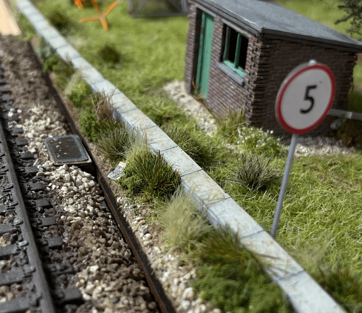 Laser Cut Concrete Lineside Trunking Model Kit - Image 4
