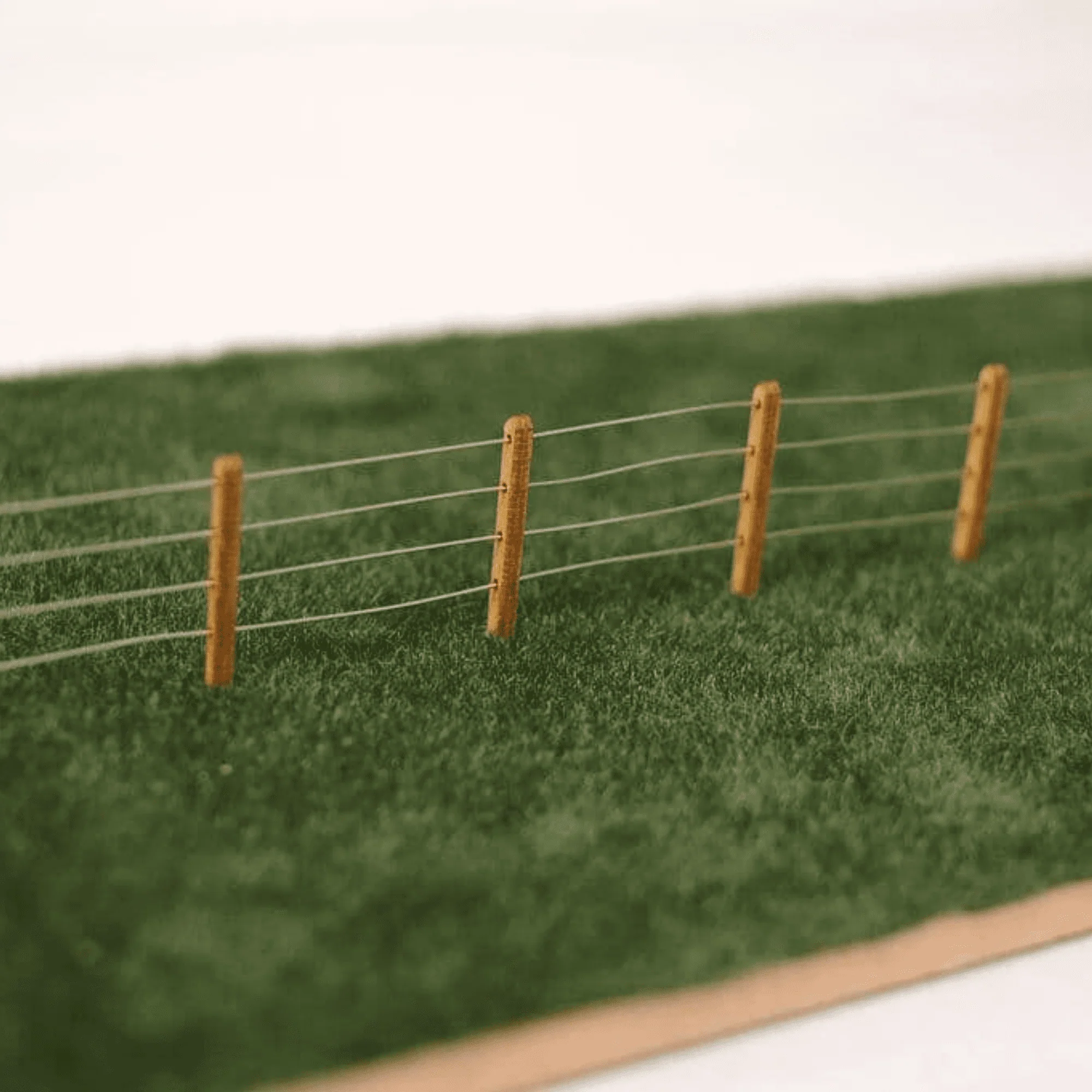 OO/HO 4ft Fence Posts (pre-drilled) Model Kit