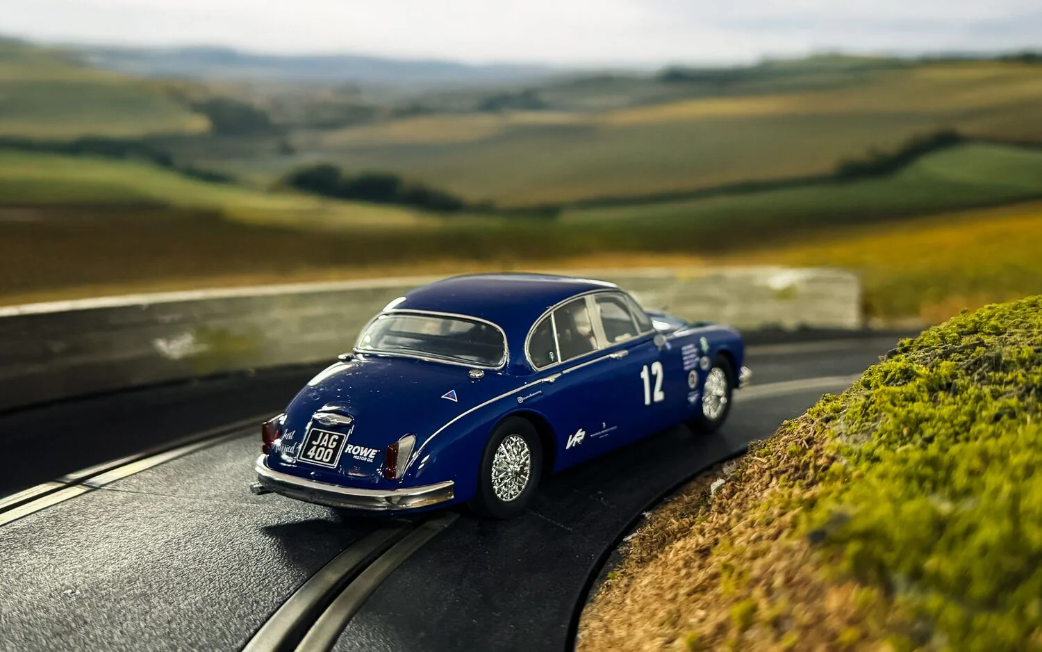 C4596 Jaguar MK2 - Grant Williams Racing - Image 9