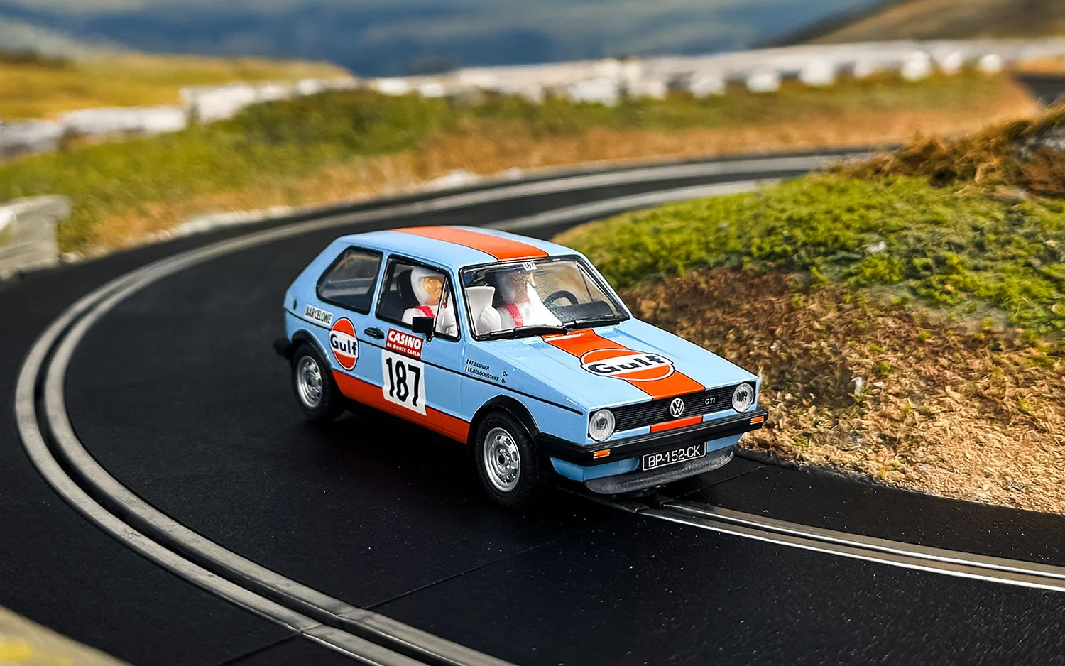 C4609 Volkswagen Golf Gti - Gulf Edition - Image 7
