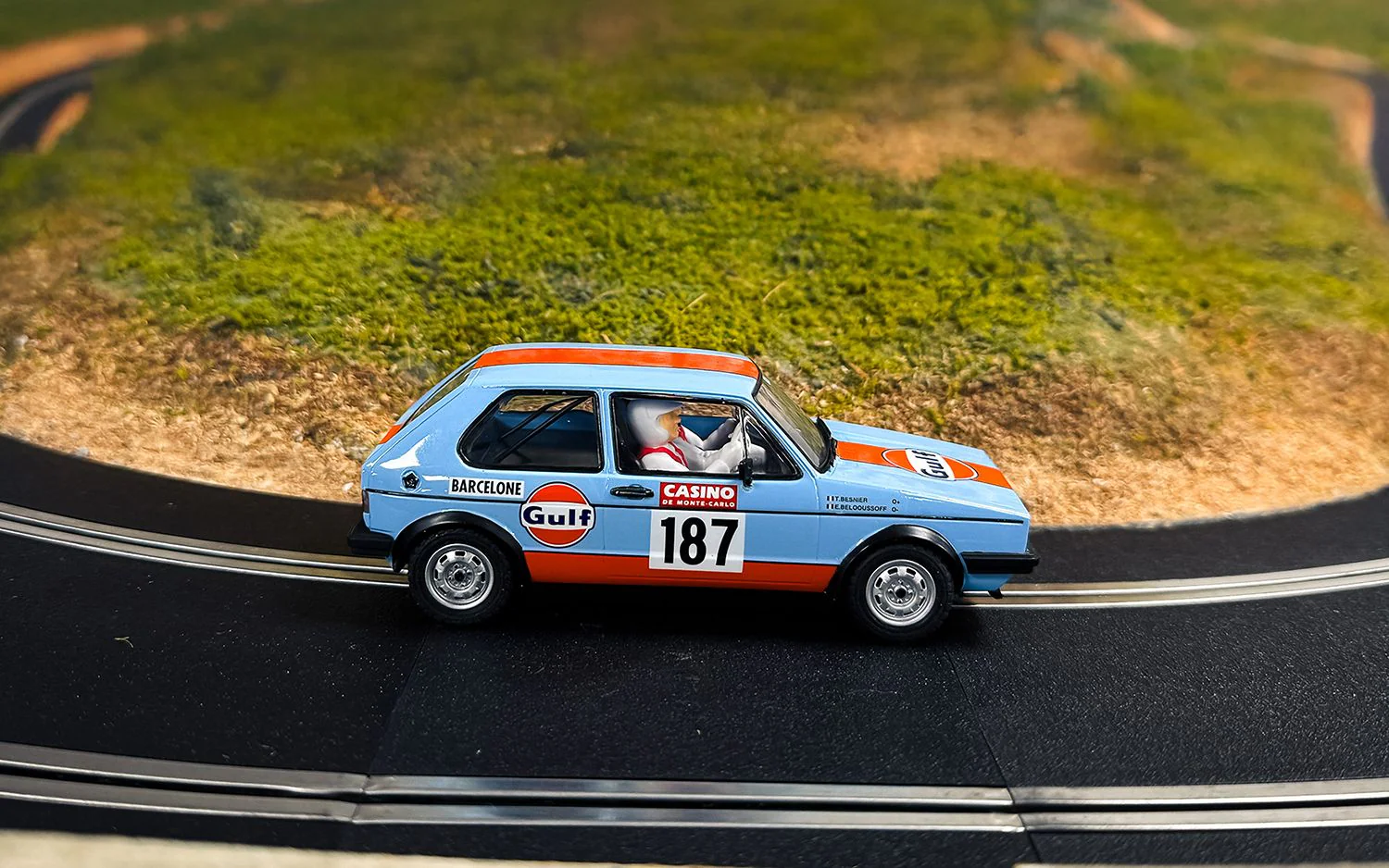 C4609 Volkswagen Golf Gti - Gulf Edition - Image 8
