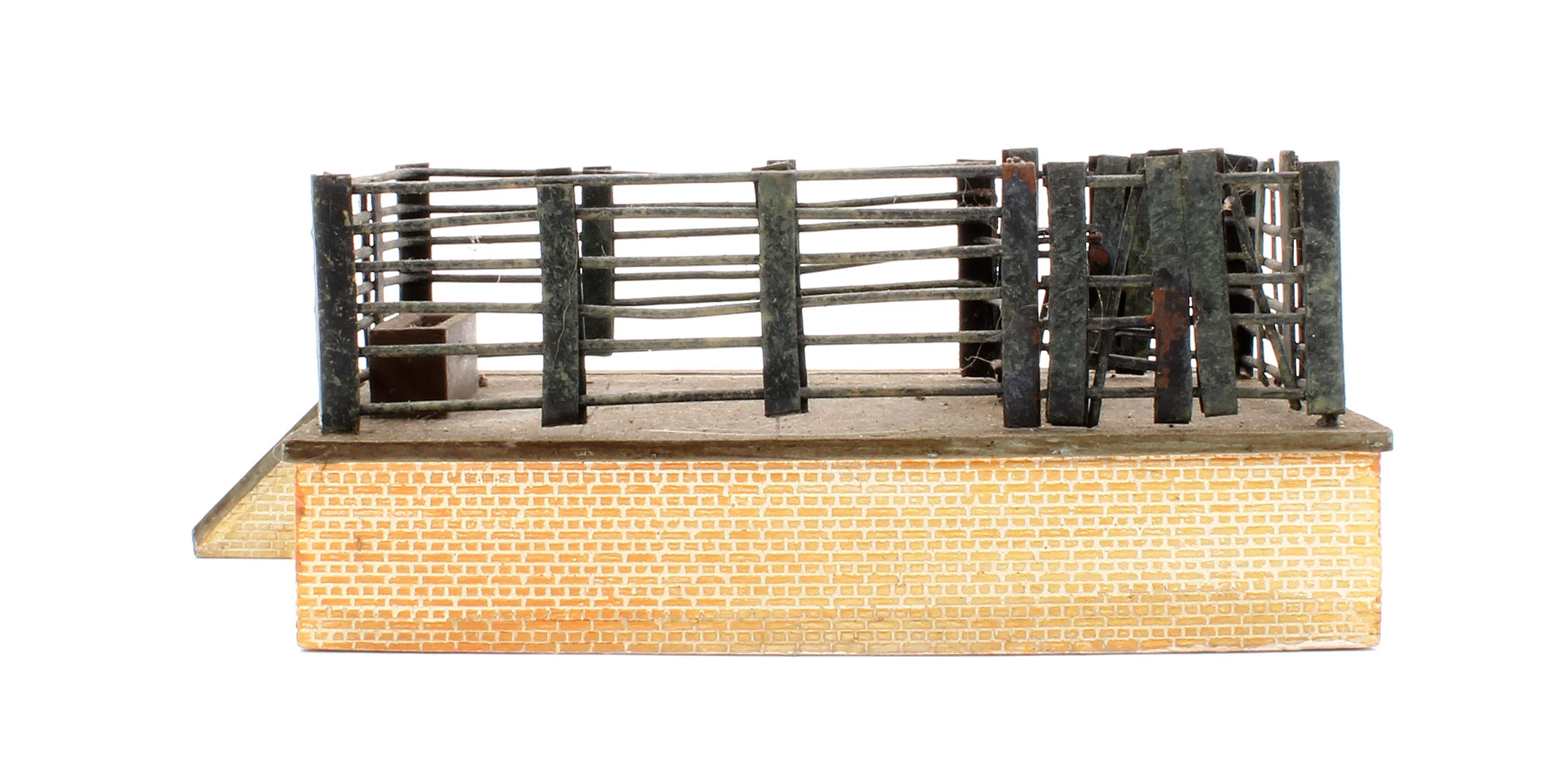 Pre-Owned 44-003 Cattle Dock - Image 2