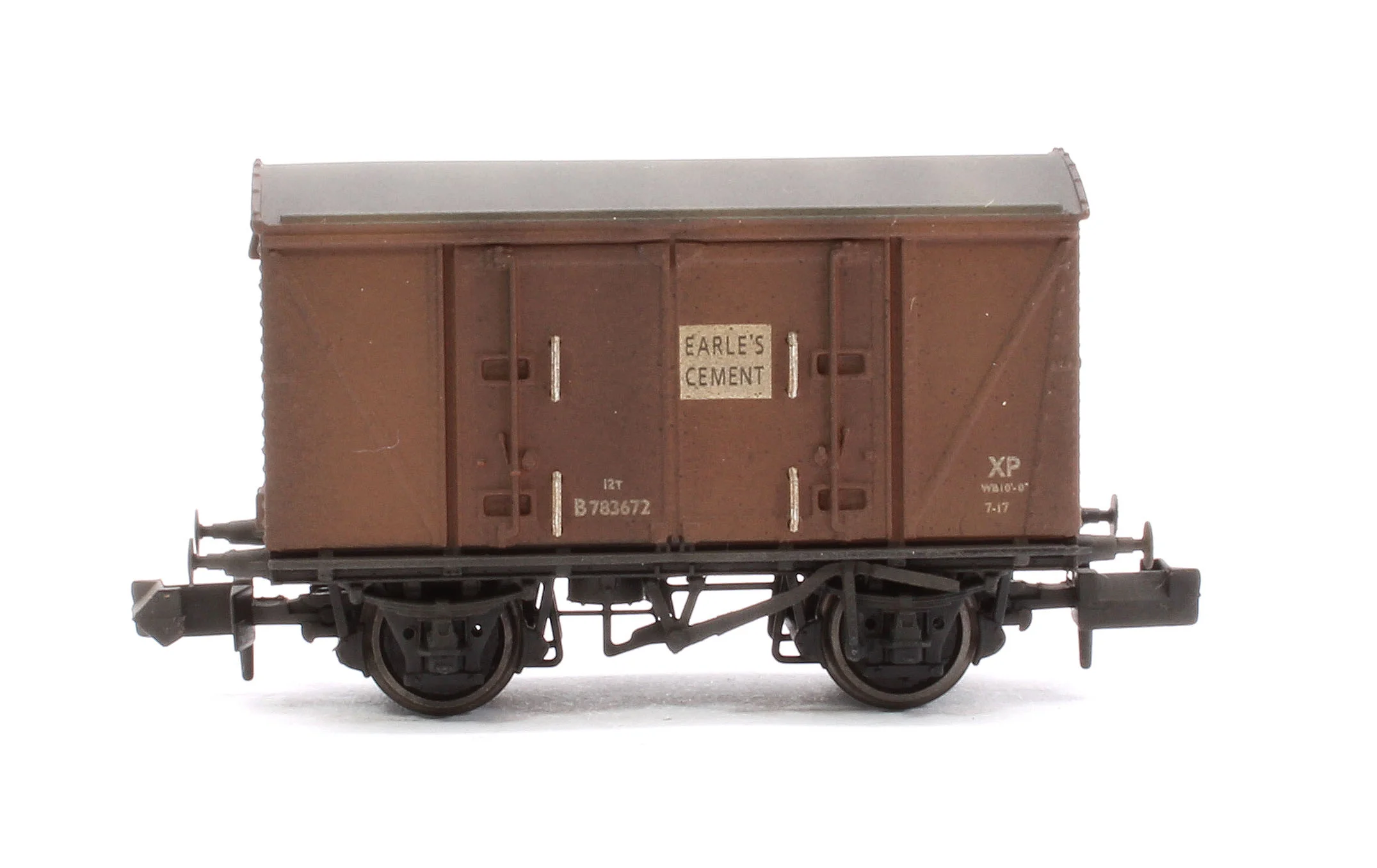 Custom Weathered Set of 3 BR 12T Vanwide Ventilated Vans, BR Bauxite (Early) Earle's Cement - Image 4