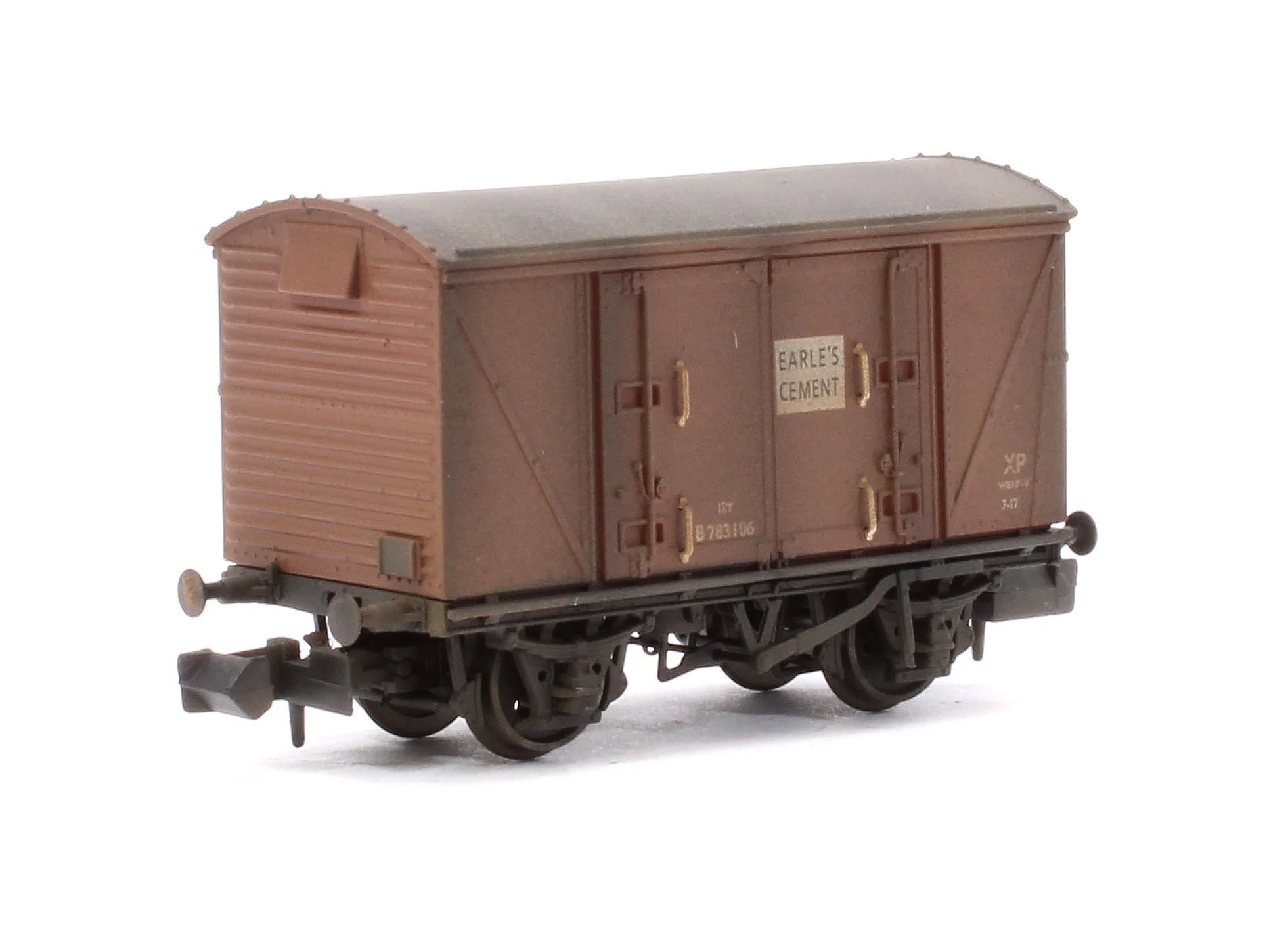 Custom Weathered Set of 3 BR 12T Vanwide Ventilated Vans, BR Bauxite (Early) Earle's Cement - Image 5