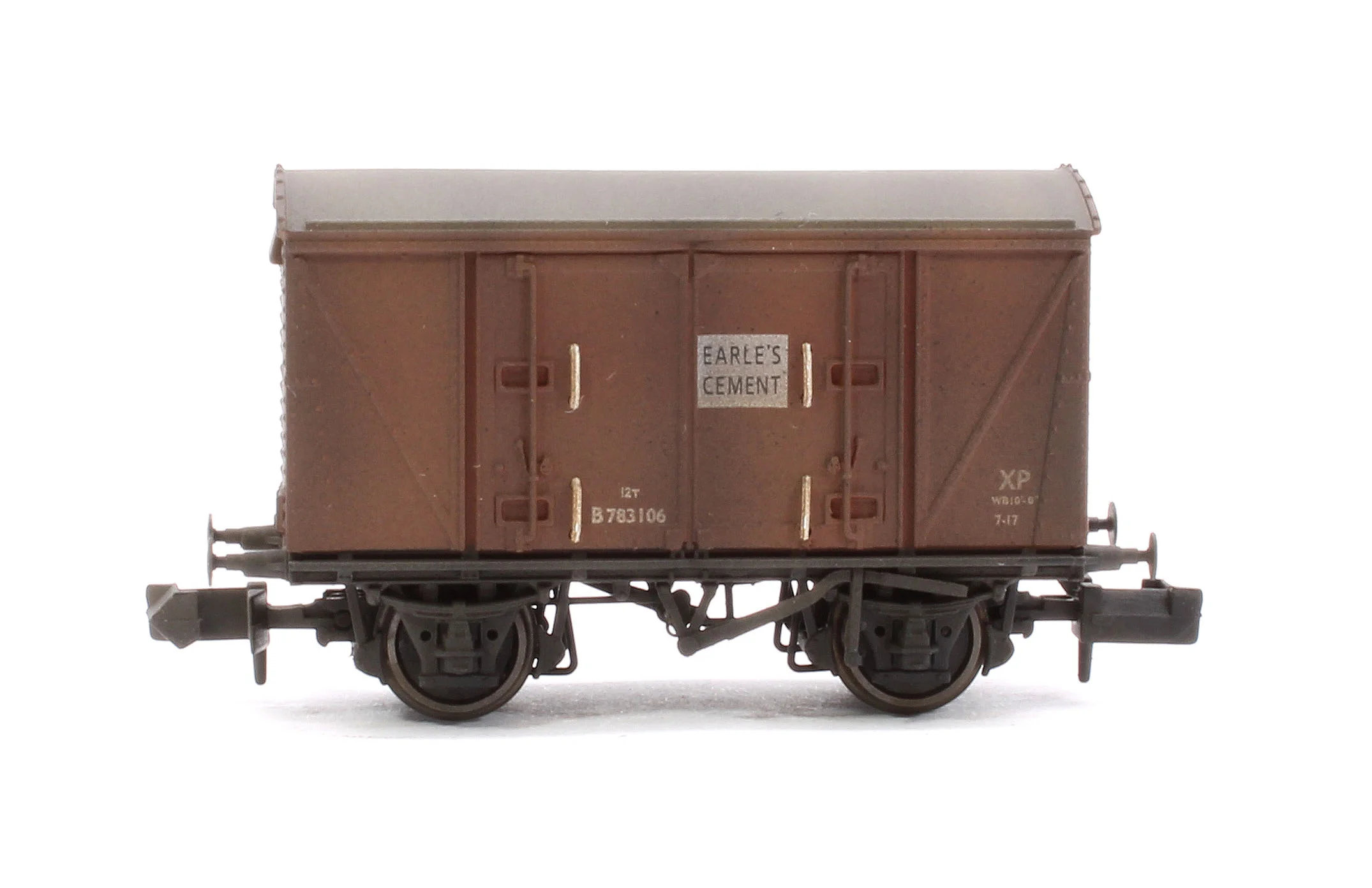 Custom Weathered Set of 3 BR 12T Vanwide Ventilated Vans, BR Bauxite (Early) Earle's Cement - Image 6