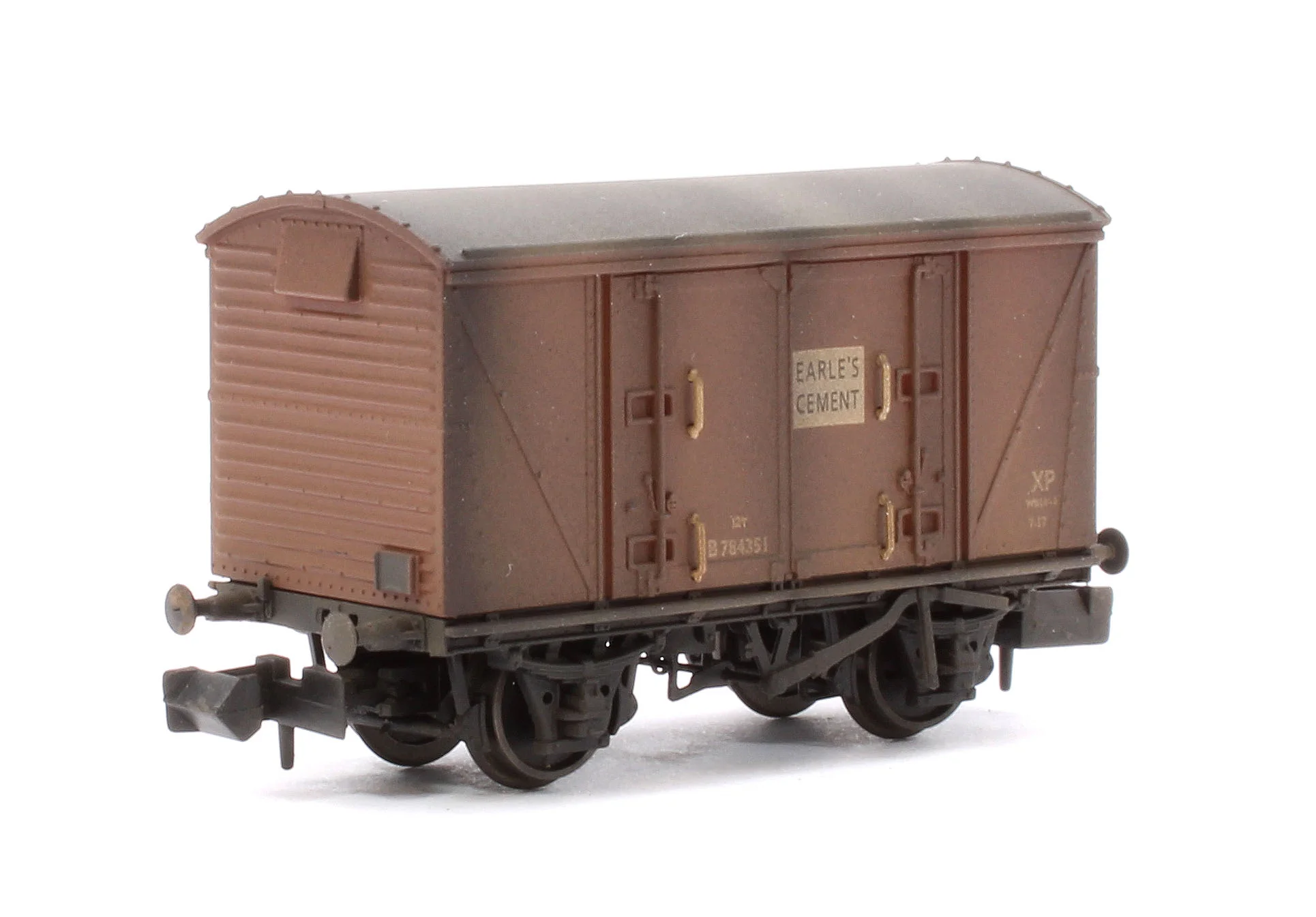 Custom Weathered Set of 3 BR 12T Vanwide Ventilated Vans, BR Bauxite (Early) Earle's Cement - Image 7