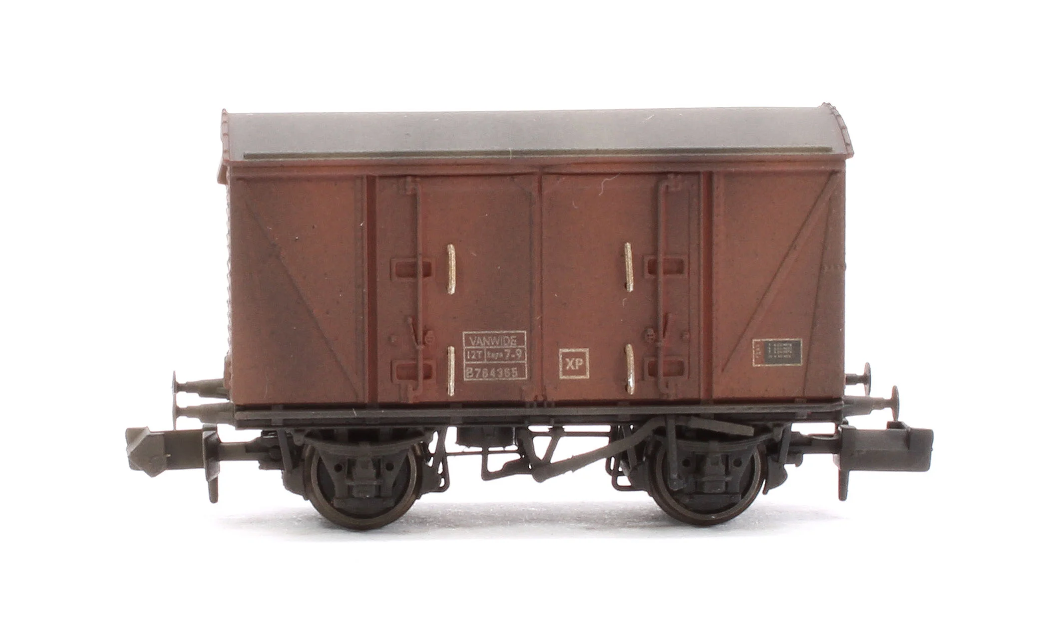Custom Weathered Set of 3 BR 12T Vanwide Ventilated Vans, BR Bauxite (Late) - Image 8