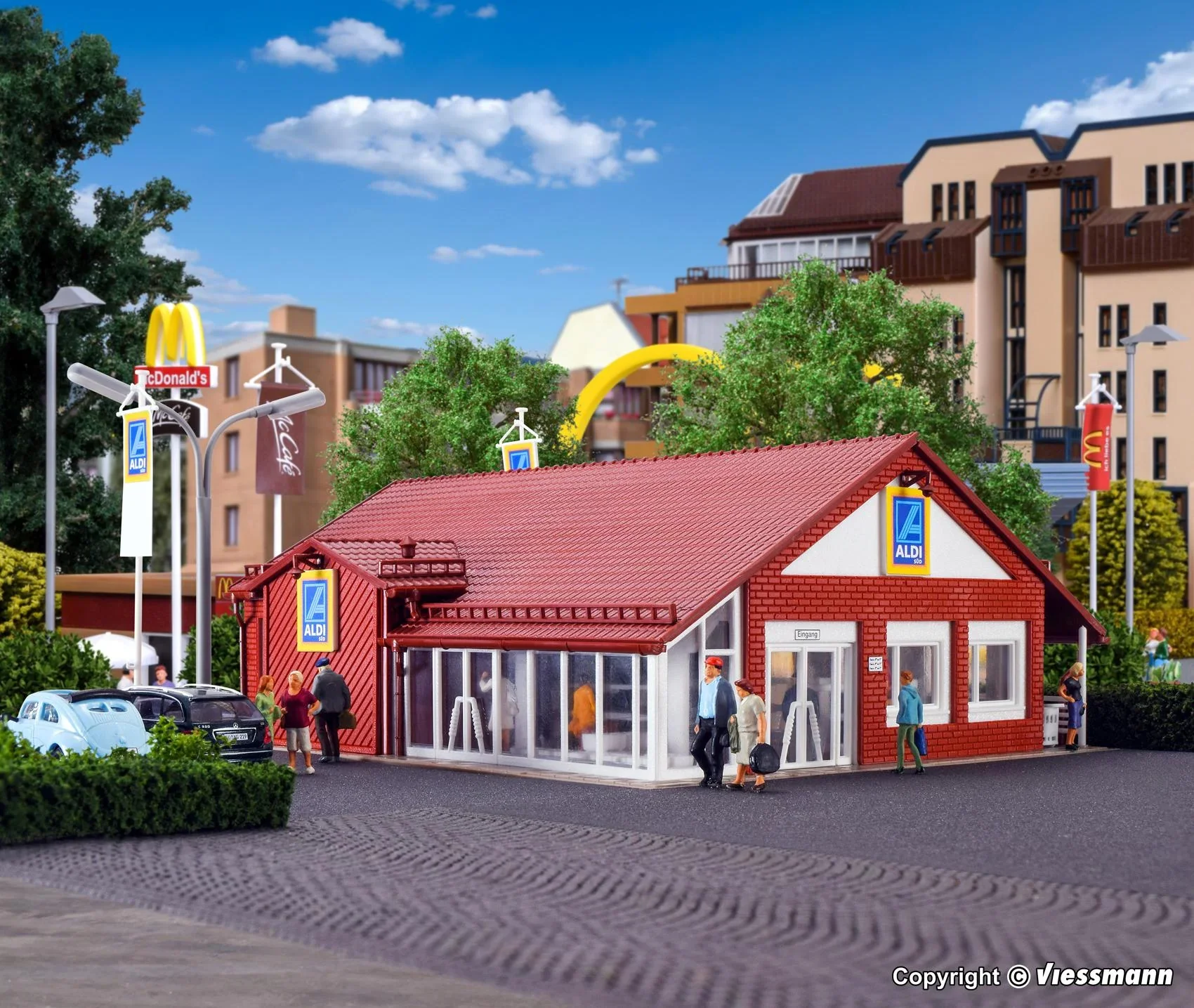 43658 Aldi Supermarket Model Kit - Image 3