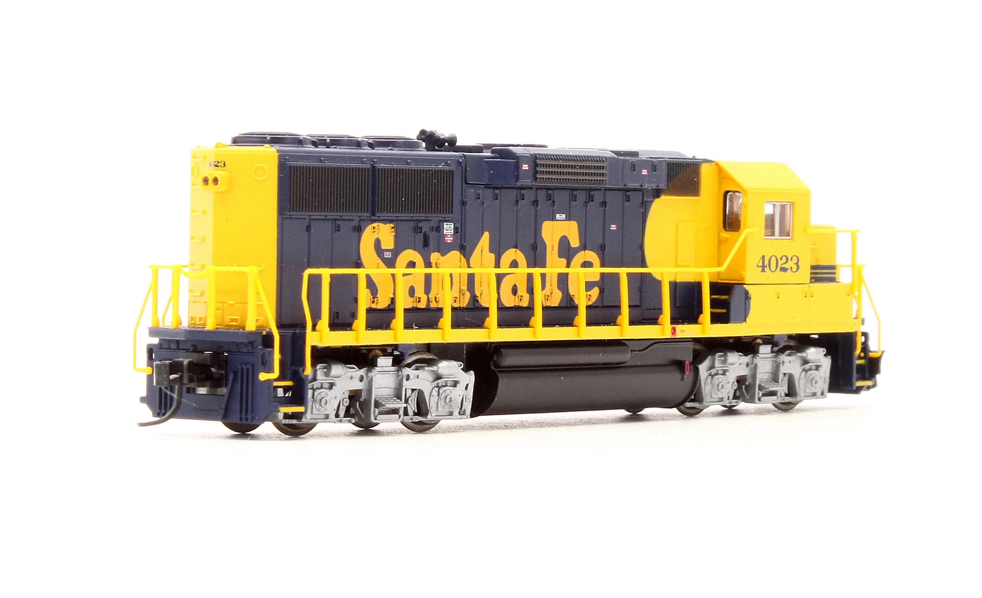 Pre-Owned 7400 GP60 Diesel Locomotive AT&SF - Road #4023 - Image 2