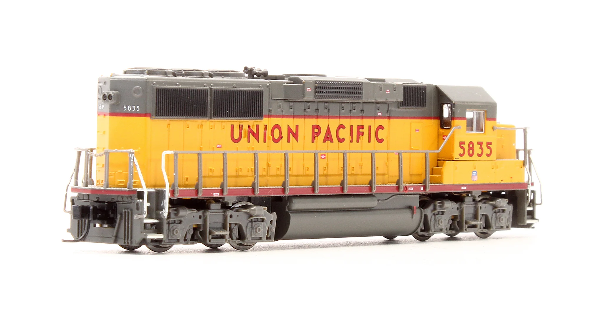 Pre-Owned 7477 GP60 Diesel Locomotive Union Pacific - Road #5835 - Image 2