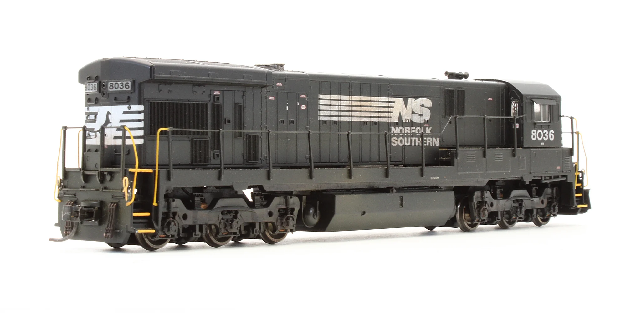 Pre-Owned GE ES44 Evolution Locomotive Norfolk Southern - Road #8036 - DCC Sound - Custom Weathered - Image 2