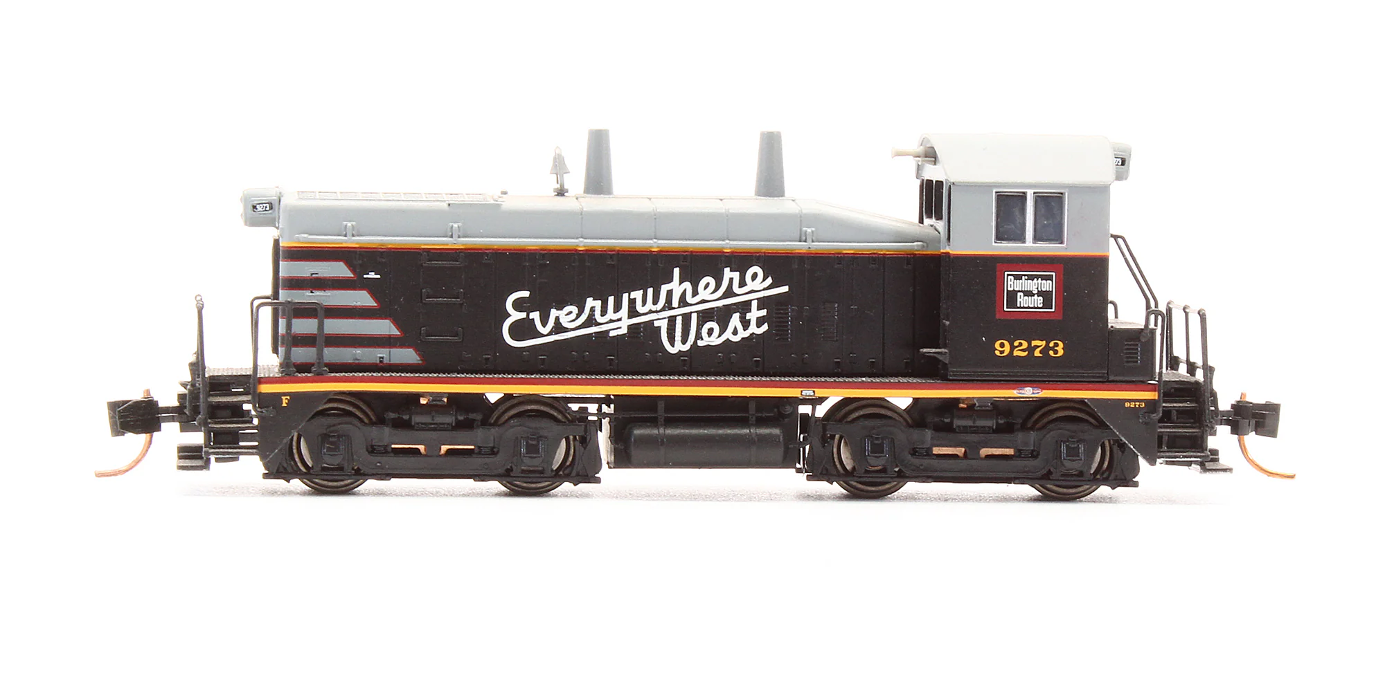 Pre-Owned 920-80152 SW9 / 1200 Diesel Locomotive CB&Q - Road #9273 - Image 4