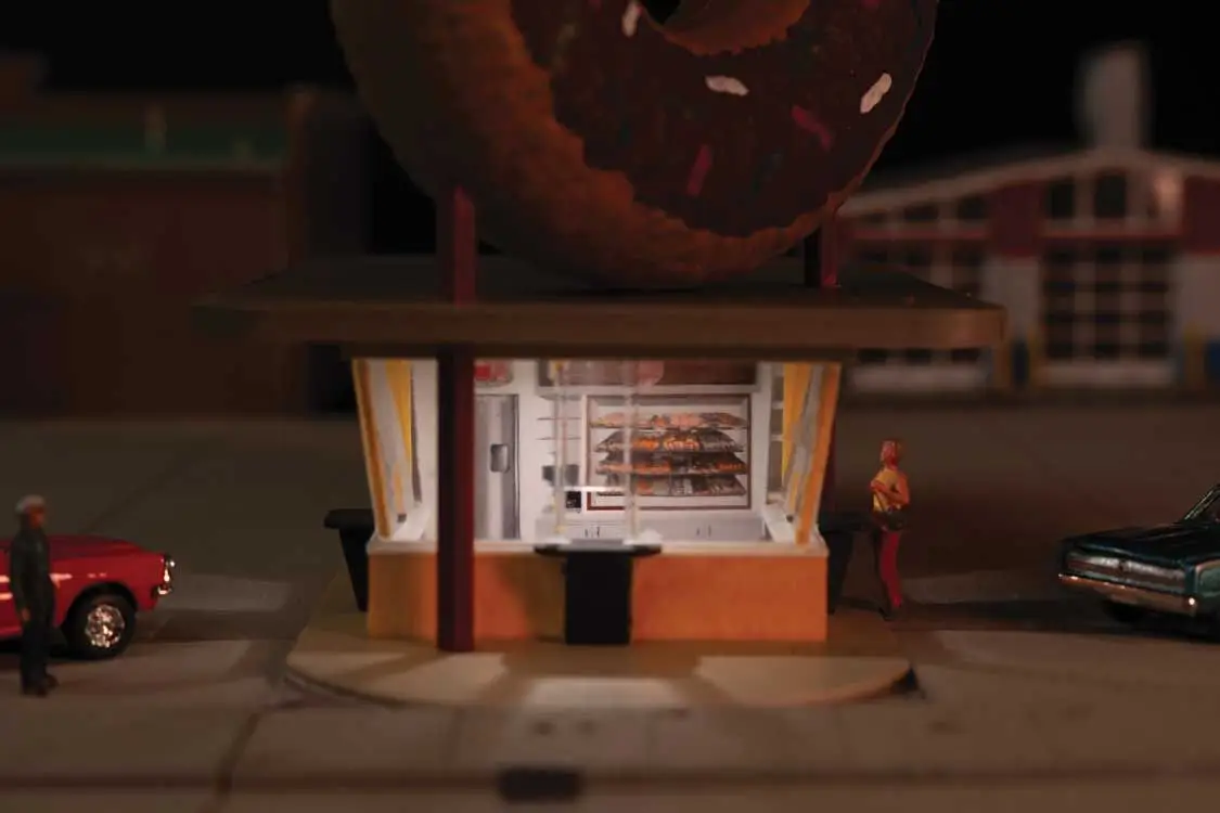 Spaces Hole In One Donut Shop Interior Model Kit - Image 2