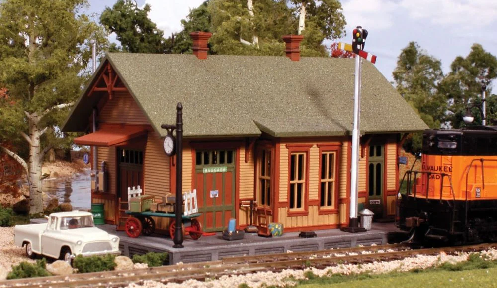 N Woodland Station Model Kit - Image 8