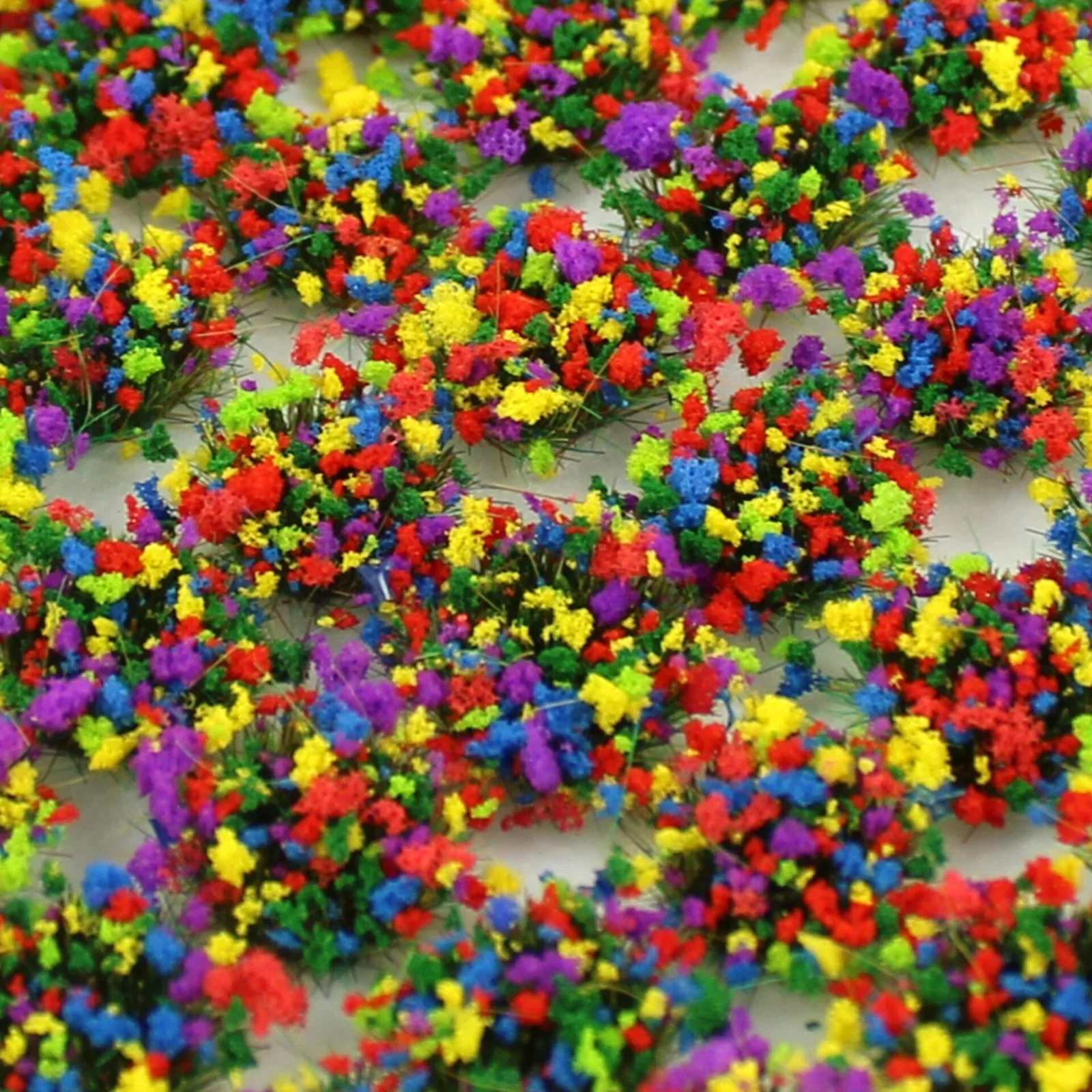 4mm Mixed Flower Self-Adhesive Static Grass Tufts x 100 - Image 3